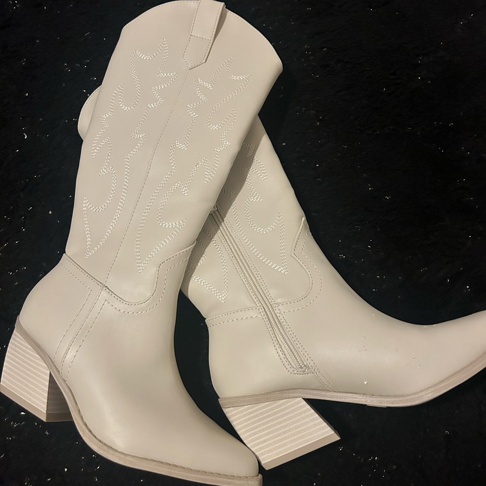 Cowboy off white Boots